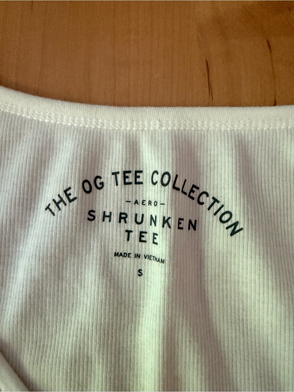 White Ribbed Button‑Front Crop Tee - Picture 2 of 2